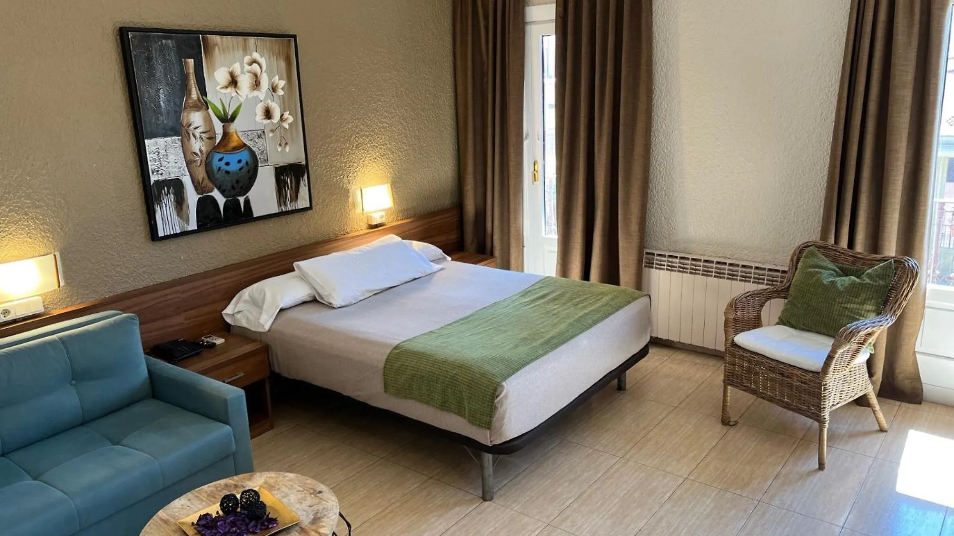 Hotel Aneto Βαρκελώνη 0*,