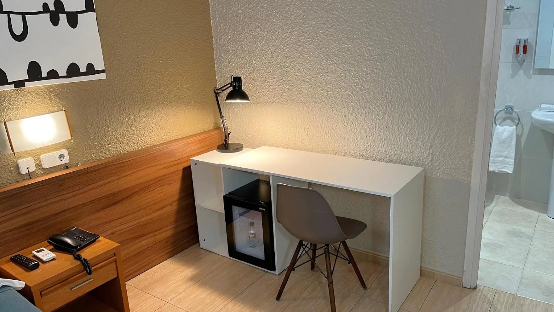 Hotel Aneto Barcelona 0*,  Spanien